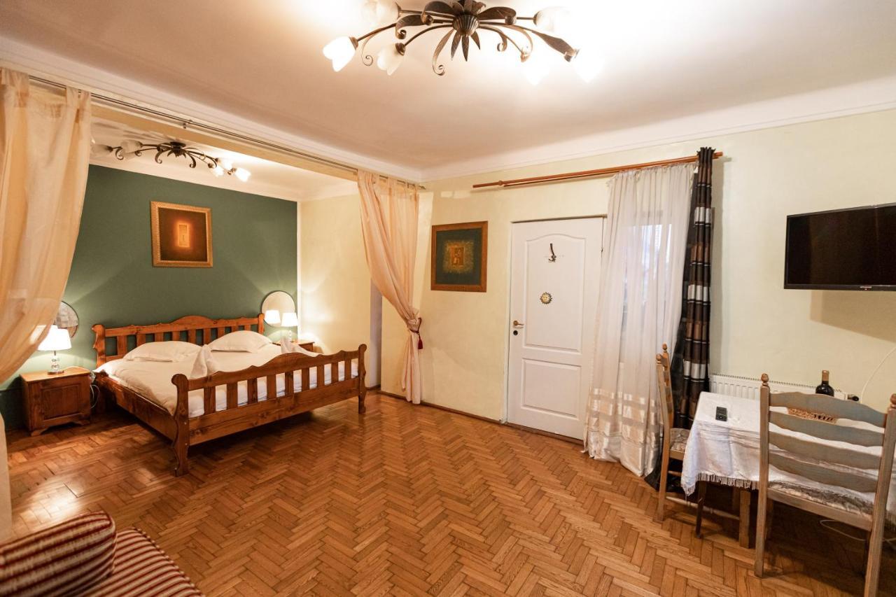 Pensiunea Kristin Brașov Exterior foto